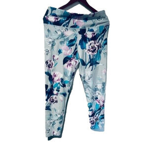 Fabletics Medium floral capri high waisted leggings